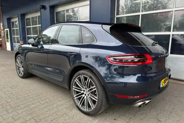 Porsche Macan (2018) thumbnail 5