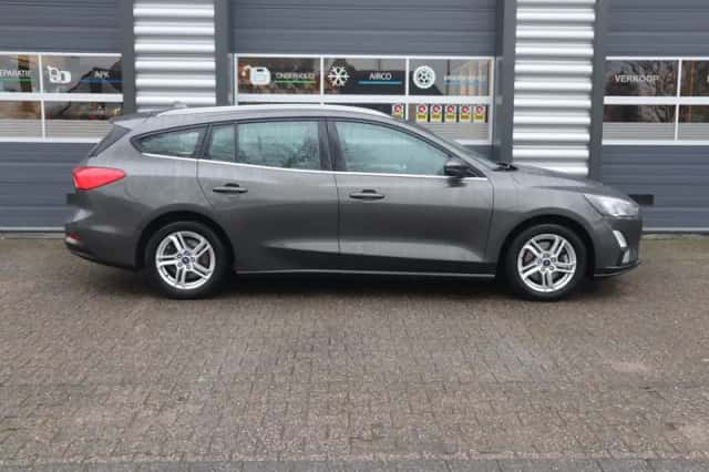 Ford Focus (2020) thumbnail 4