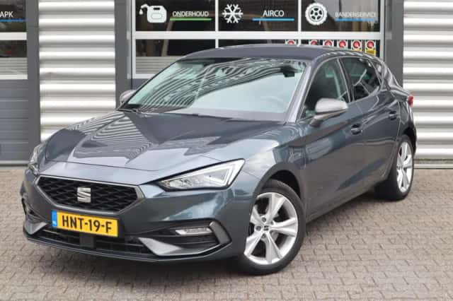 SEAT Leon Sportstourer (2021) thumbnail 1