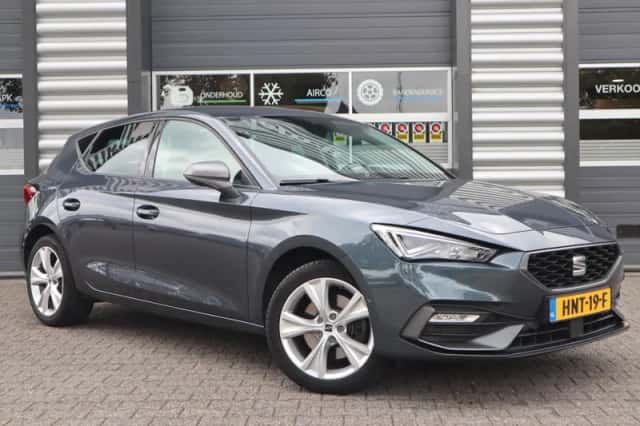 SEAT Leon Sportstourer (2021) thumbnail 3