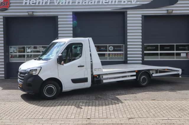 Renault Master (2024) thumbnail 1