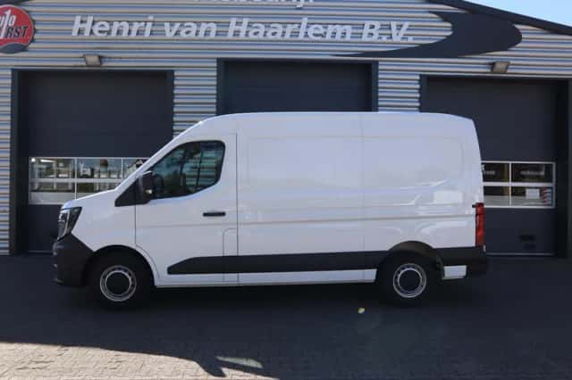 Renault Master (2024) thumbnail 2