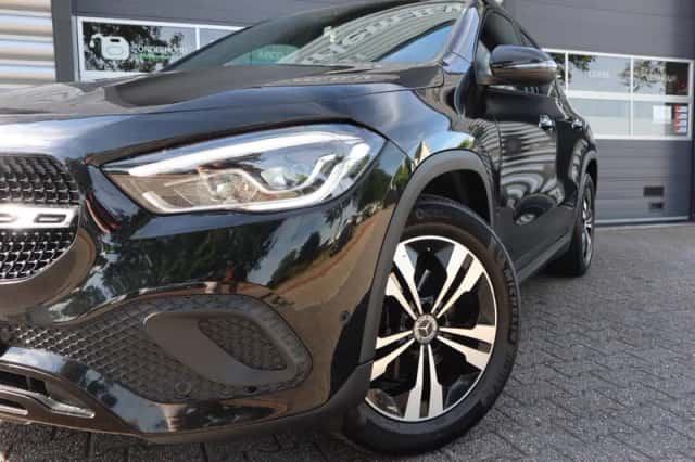 Mercedes-Benz GLA-Klasse (2020) thumbnail 2