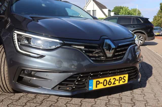 Renault Mégane (2022) thumbnail 2