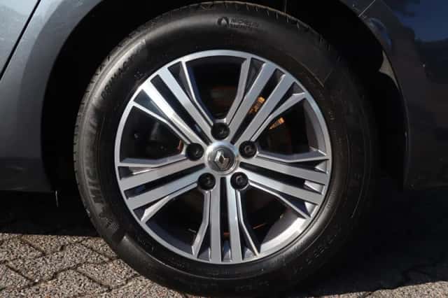Renault Mégane (2022) thumbnail 5