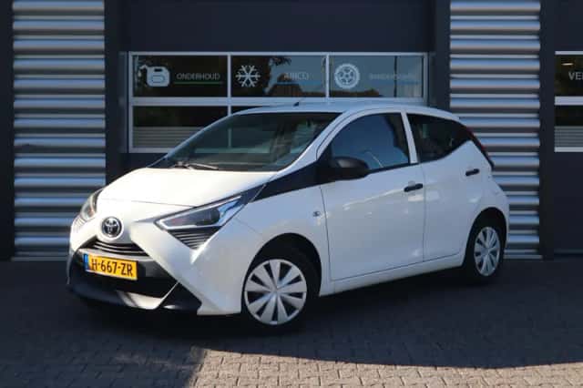 Toyota Aygo (2020) thumbnail 1