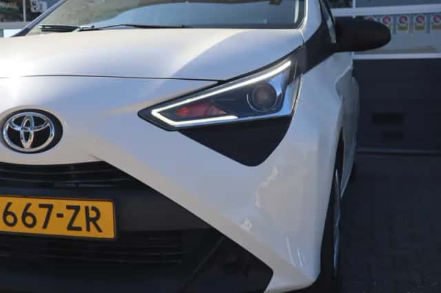 Toyota Aygo (2020) thumbnail 4