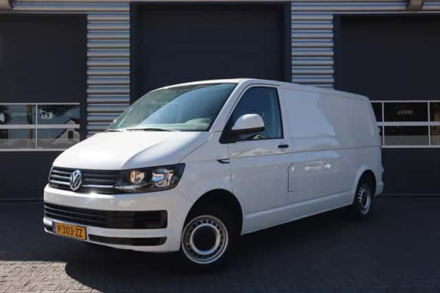 Volkswagen Transporter (2019) thumbnail 1