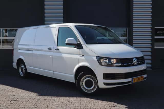 Volkswagen Transporter (2019) thumbnail 4