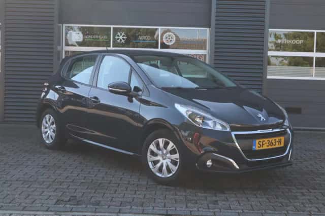 Peugeot 208 (2018) thumbnail 3