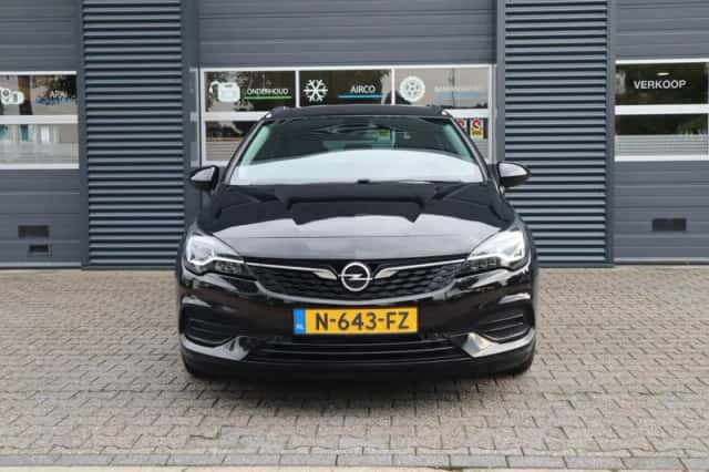 Opel Astra (2021) thumbnail 2