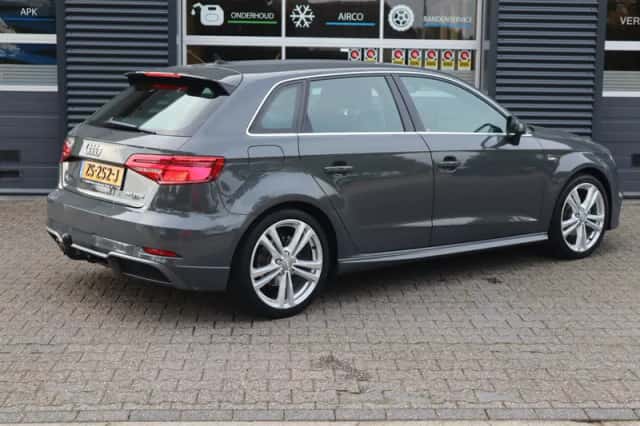Audi A3 (2019) thumbnail 5