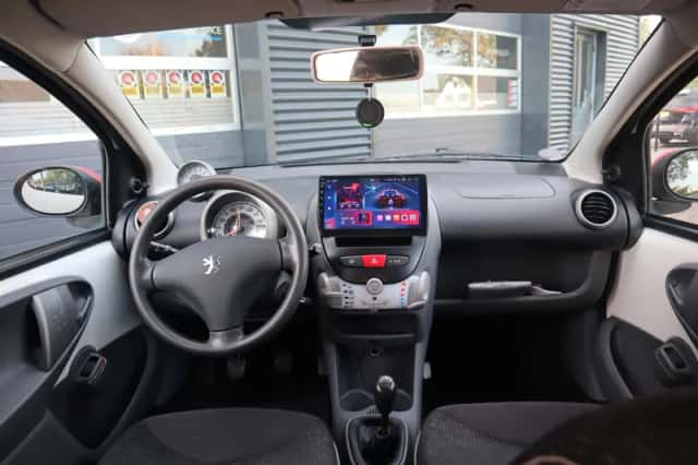 Peugeot 107 (2011) thumbnail 6