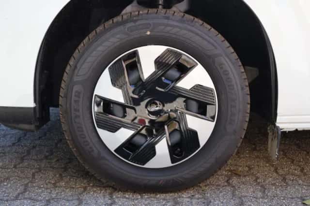 Ford E-Transit Custom (2026) thumbnail 5