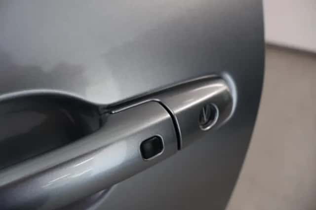 Suzuki Swift (2019) thumbnail 6