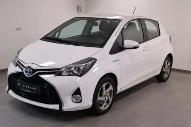 Toyota Yaris (2015) thumbnail 1