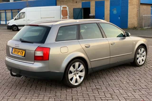 Audi A4 (2003) thumbnail 2