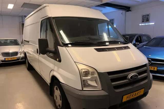 Ford Transit (2010) thumbnail 1