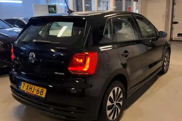 Volkswagen Polo (2014) thumbnail 2