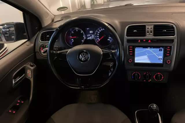 Volkswagen Polo (2014) thumbnail 4