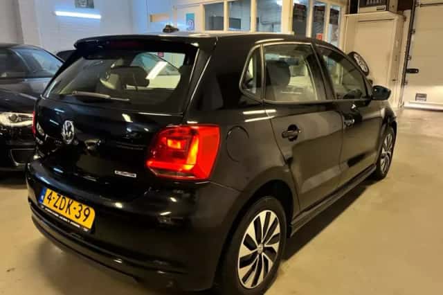 Volkswagen Polo (2014) thumbnail 2