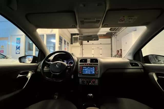 Volkswagen Polo (2014) thumbnail 3