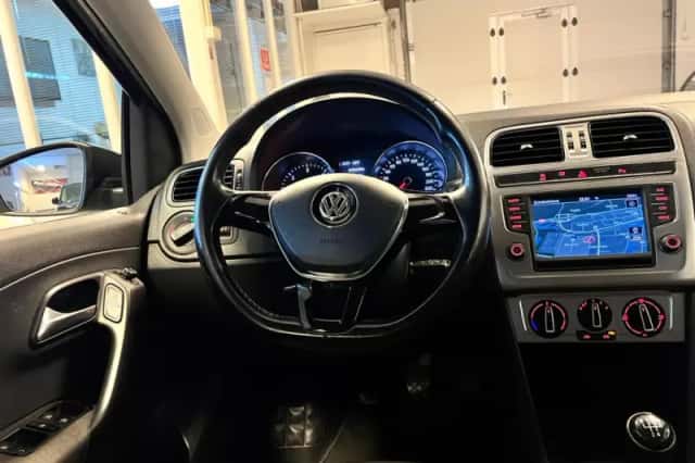 Volkswagen Polo (2014) thumbnail 4