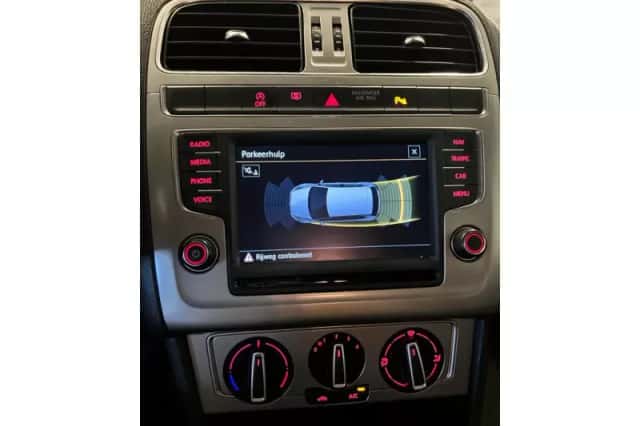Volkswagen Polo (2014) thumbnail 5