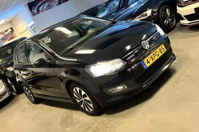Volkswagen Polo (2014) thumbnail 1