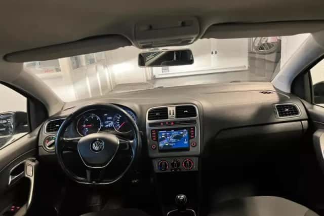Volkswagen Polo (2014) thumbnail 3