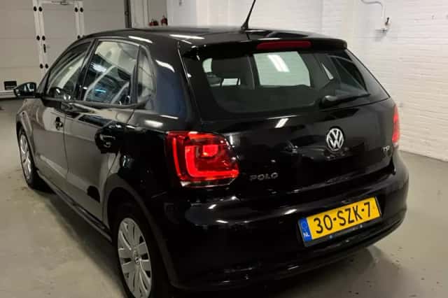 Volkswagen Polo (2012) thumbnail 2