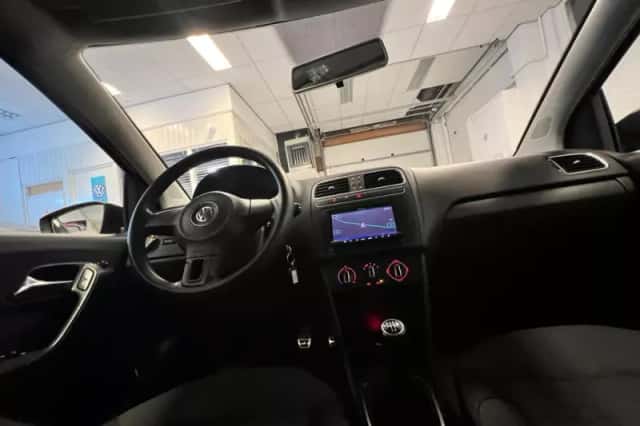 Volkswagen Polo (2012) thumbnail 3