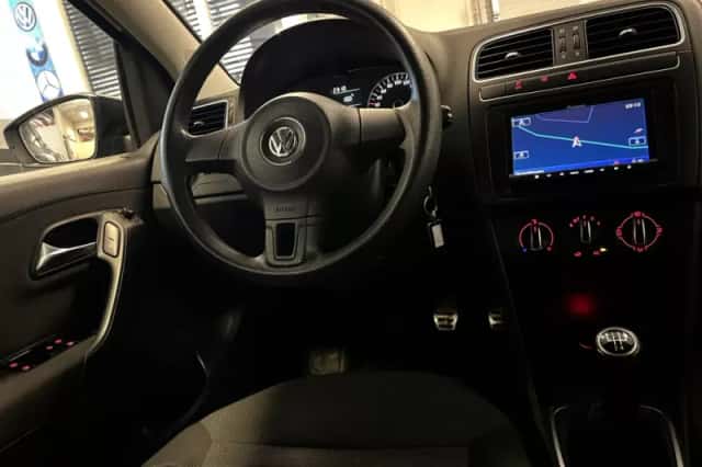 Volkswagen Polo (2012) thumbnail 4