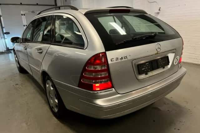 Mercedes-Benz C-Klasse (2004) thumbnail 2