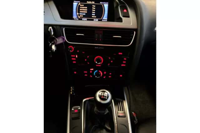 Audi A4 (2011) thumbnail 6