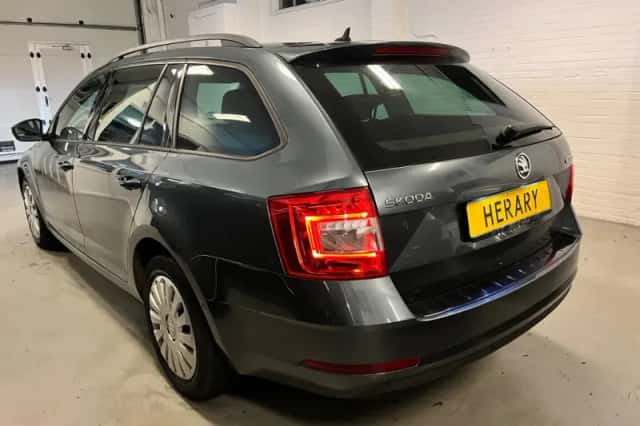 Škoda Octavia (2018) thumbnail 2
