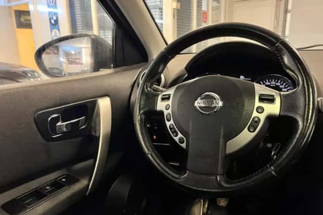 Nissan Qashqai+2 (2011) thumbnail 5