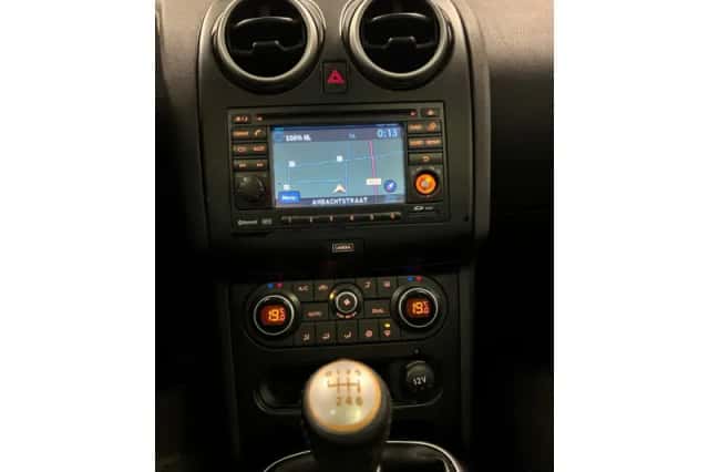 Nissan Qashqai+2 (2011) thumbnail 6