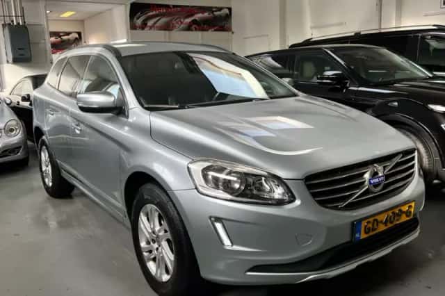 Volvo XC60 (2015) thumbnail 1