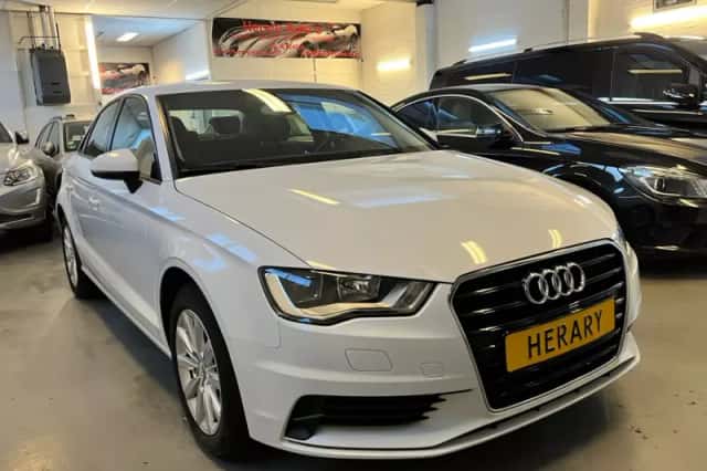 Audi A3 (2014) thumbnail 1