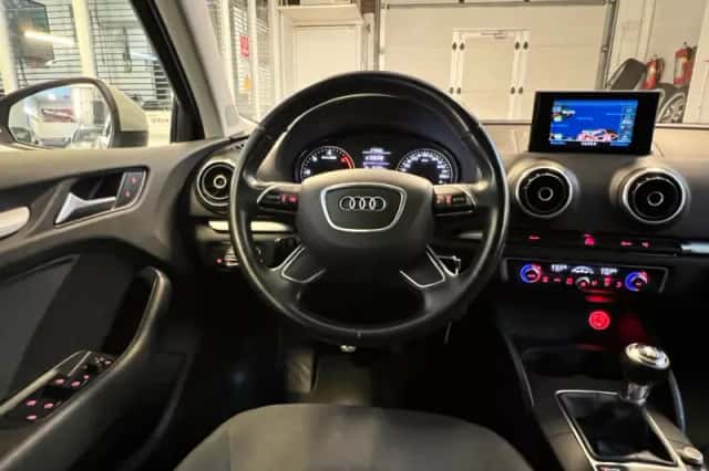 Audi A3 (2014) thumbnail 4