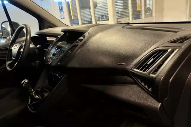Ford Transit Connect (2017) thumbnail 4