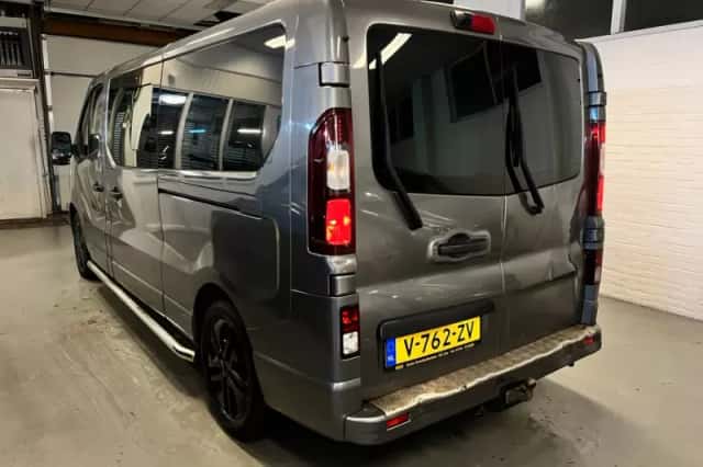 Opel Vivaro (2019) thumbnail 2