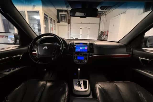 Hyundai Santa Fe (2006) thumbnail 3