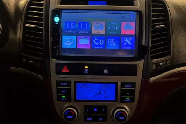 Hyundai Santa Fe (2006) thumbnail 5