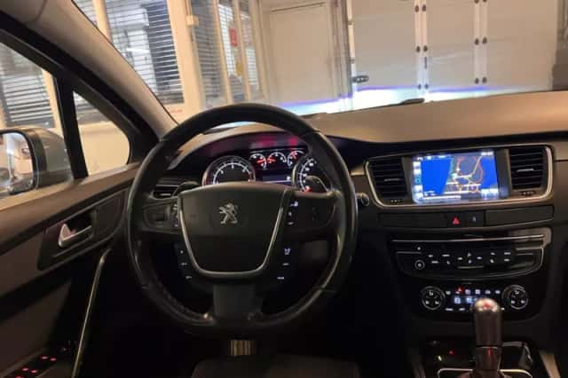 Peugeot 508 (2015) thumbnail 3