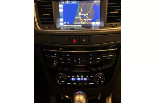Peugeot 508 (2015) thumbnail 5