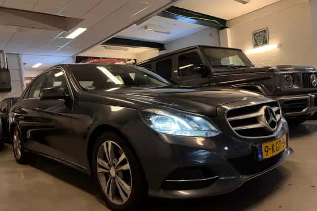 Mercedes-Benz E-Klasse (2013) thumbnail 1