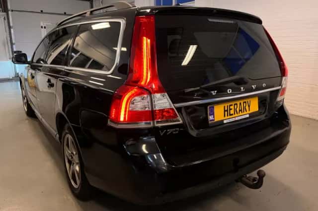 Volvo V70 (2017) thumbnail 2