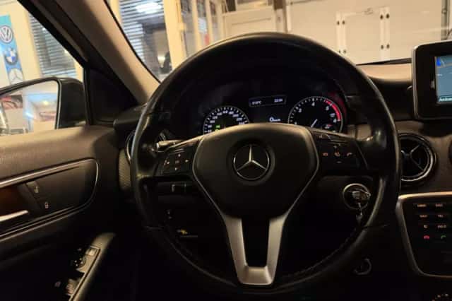 Mercedes-Benz A-Klasse (2014) thumbnail 6